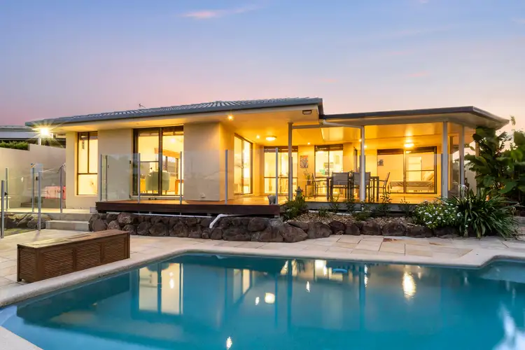 5 Seabreeze Street, Paradise Point QLD 4216