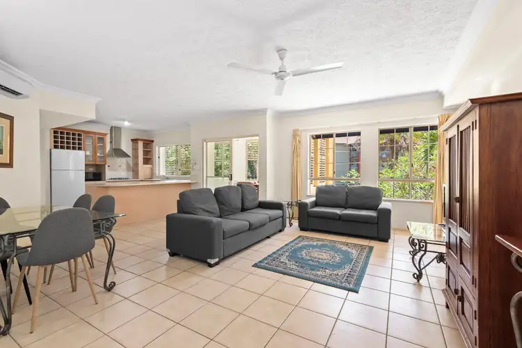 1007/2 Greenslopes Street, Cairns North QLD 4870