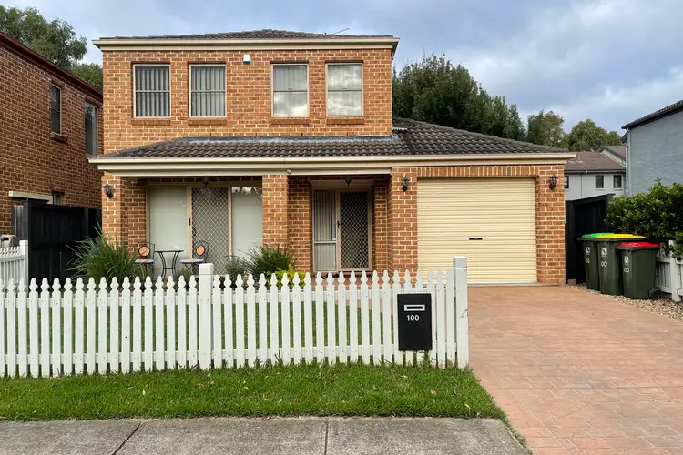 100 Glenfield Drive, Currans Hill NSW 2567