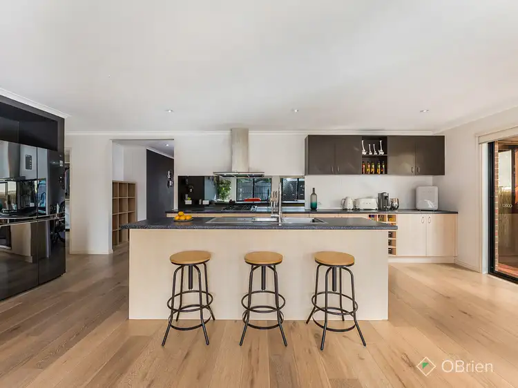 21 Vivi Court, Skye VIC 3977