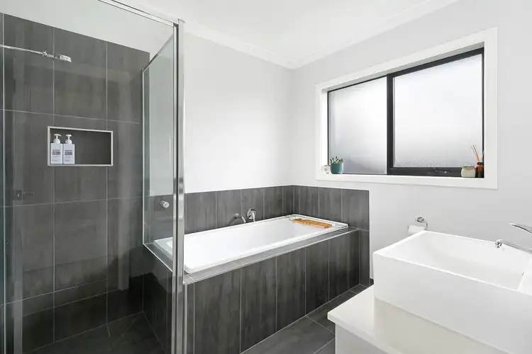 Sixth view of Homely unit listing, 2/2 Carnation Court, Norlane VIC 3214