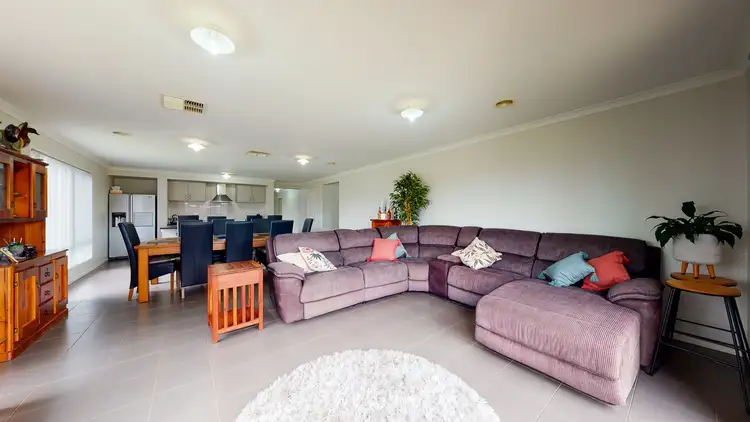 Fifth view of Homely house listing, 4 Holly Lane, Traralgon VIC 3844