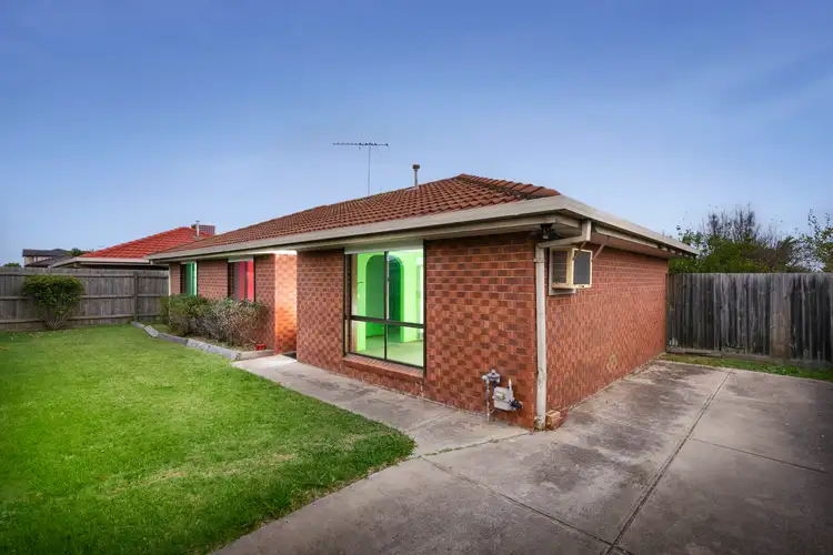2/2 Tamboon Court, Meadow Heights VIC 3048