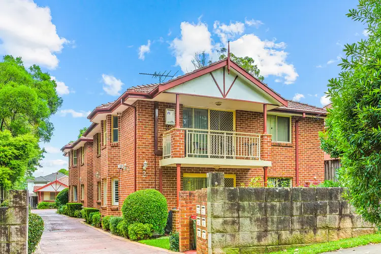 2/2 Simla Road, Denistone NSW 2114