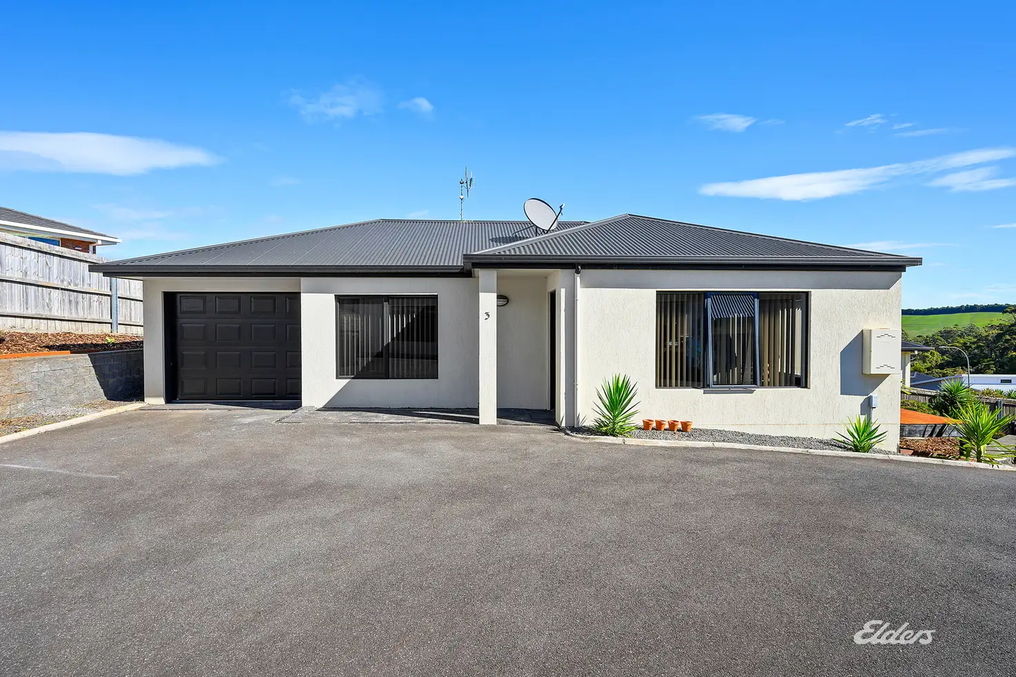 Main view of Homely unit listing, 3/24 Heather Crescent, Park Grove TAS 7320