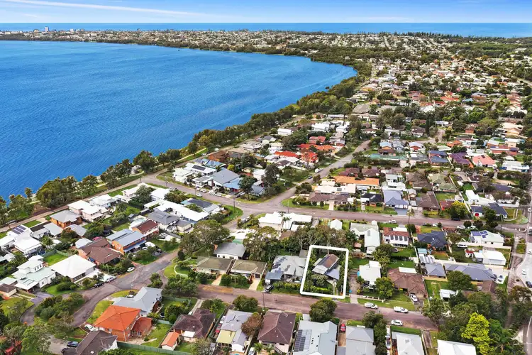 Main view of Homely house listing, 4 Garland Avenue, Killarney Vale NSW 2261
