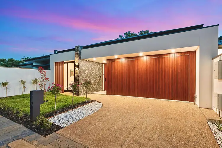 14A Hillview Road, Kingswood SA 5062