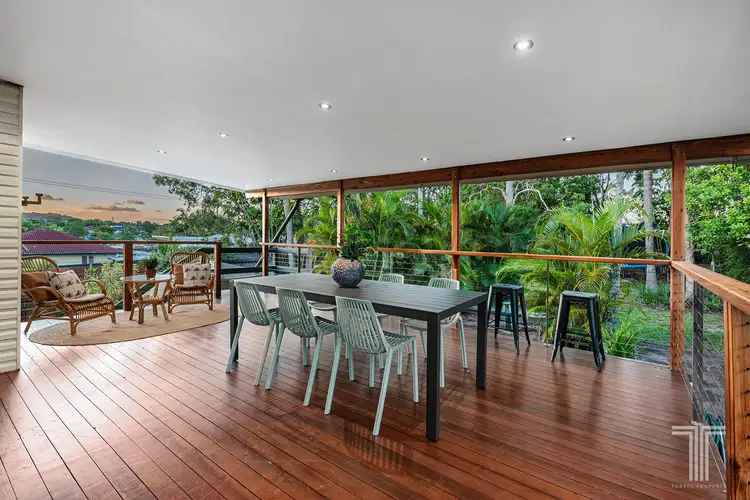 2 Handon Street, Mansfield QLD 4122