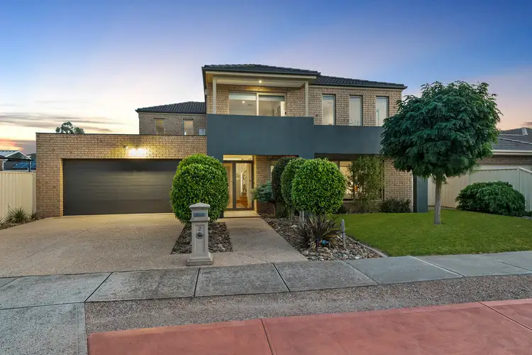 2 Margaret Place, Taylors Hill VIC 3037