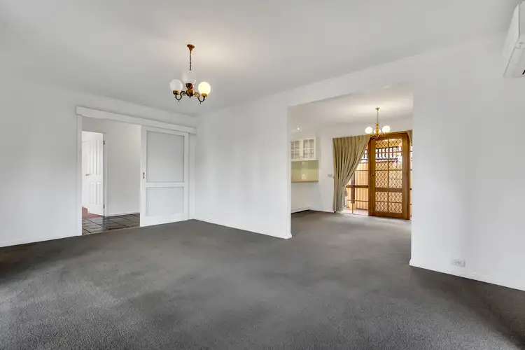 Fifth view of Homely house listing, 7 Enfield Place, Craigieburn VIC 3064