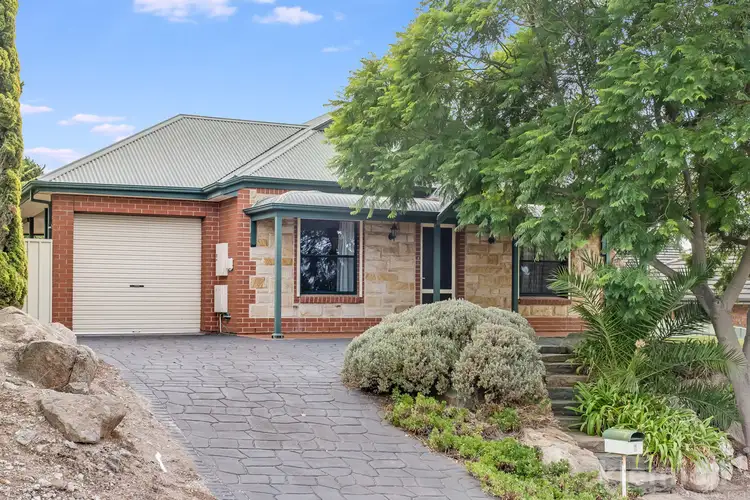 2 Blossom Terrace, Hallett Cove SA 5158