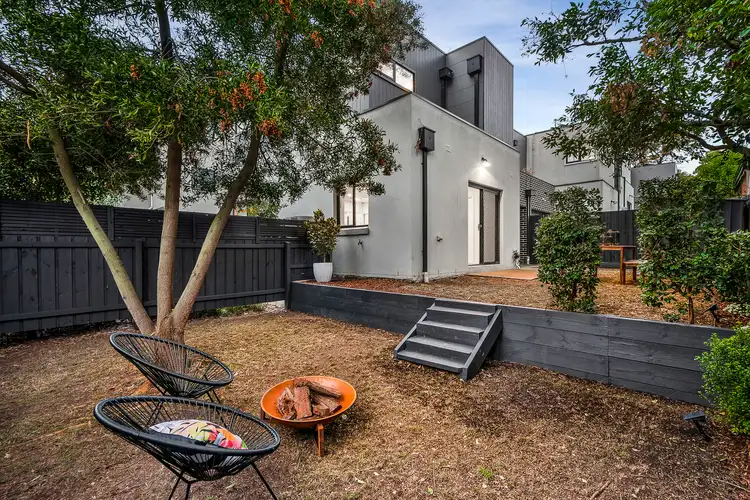 4/2 Laburnum Street, Blackburn VIC 3130