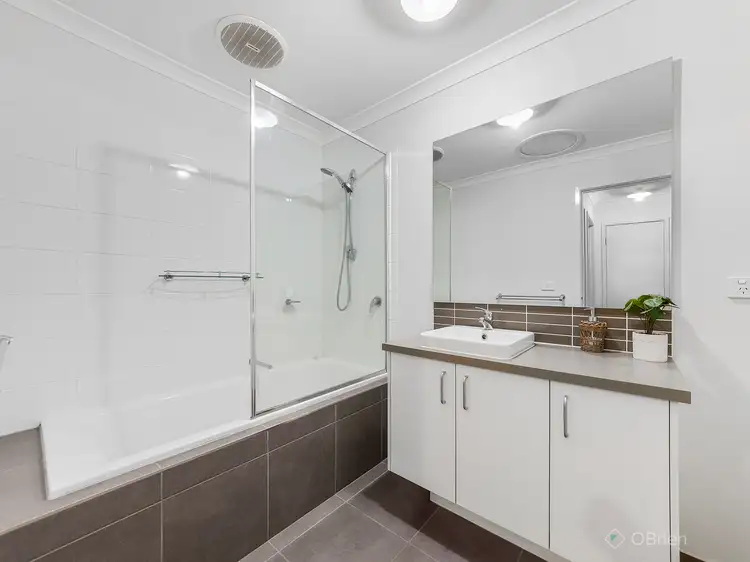 Fourth view of Homely house listing, 10 Kosciuszko Circuit, Clyde VIC 3978