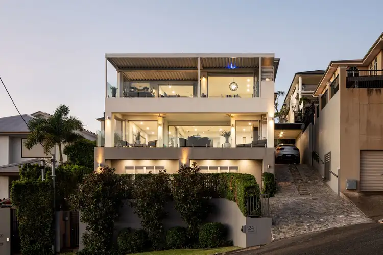 24 Atkinson Street, Hamilton QLD 4007