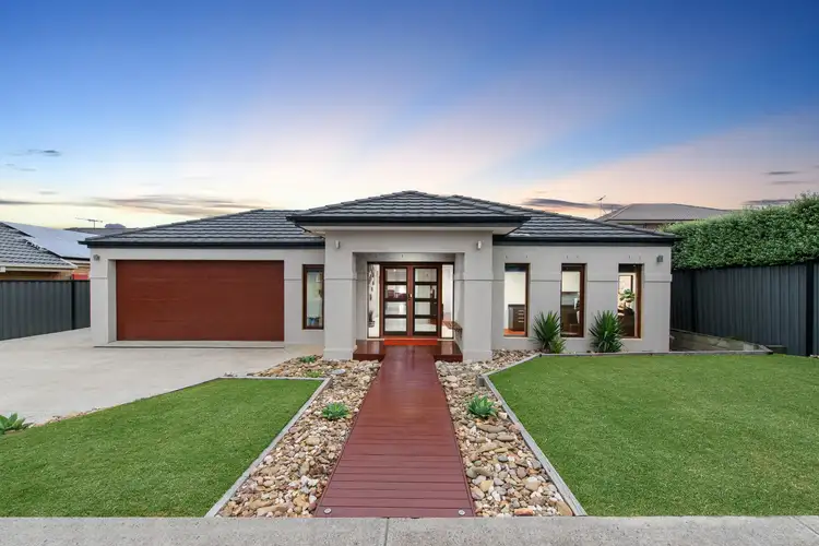 19 The Parks, Hillside VIC 3037