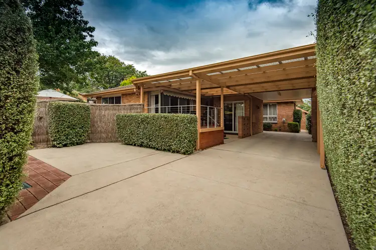 15 Glynn Street, Hughes ACT 2605