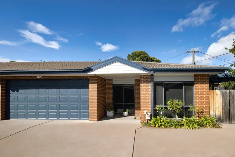 Main view of Homely townhouse listing, 2/9 McNamara Street, Pearce ACT 2607