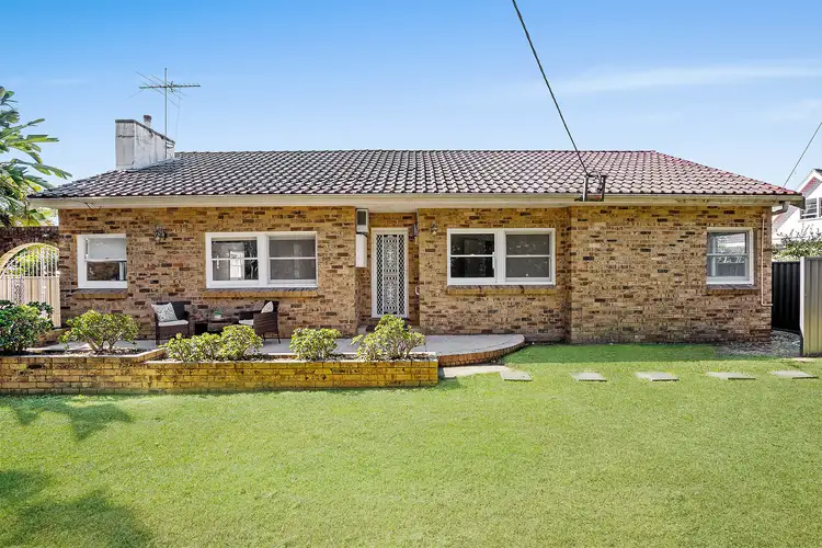 Second view of Homely house listing, 2 Rofe Crescent, Hornsby Heights NSW 2077