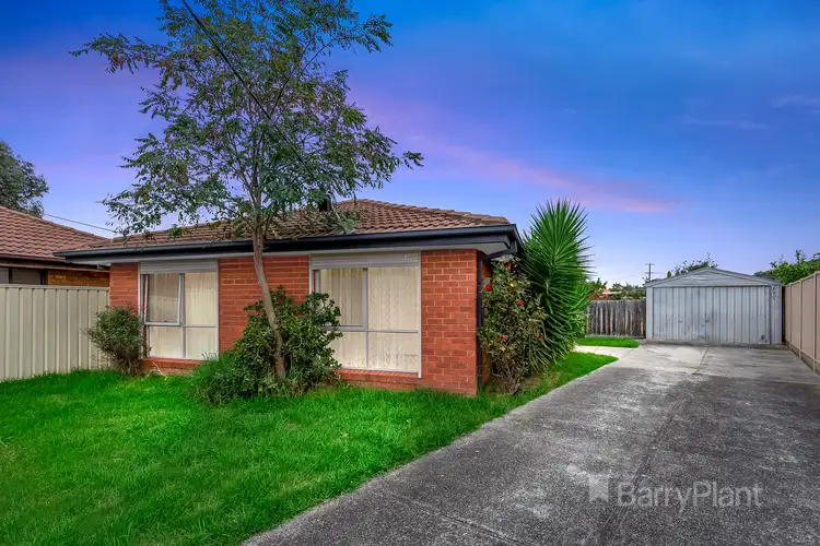 16 Jester Court, Kings Park VIC 3021