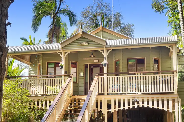 25 Sail Street, Noosaville QLD 4566