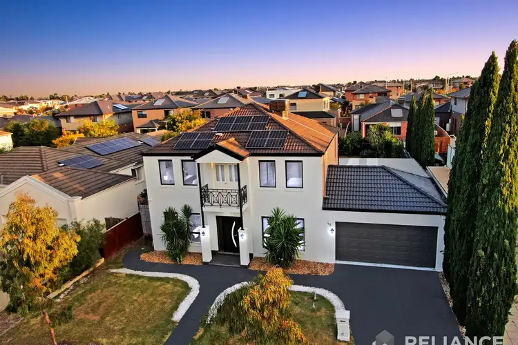 44 South Shore Avenue, Sanctuary Lakes VIC 3030