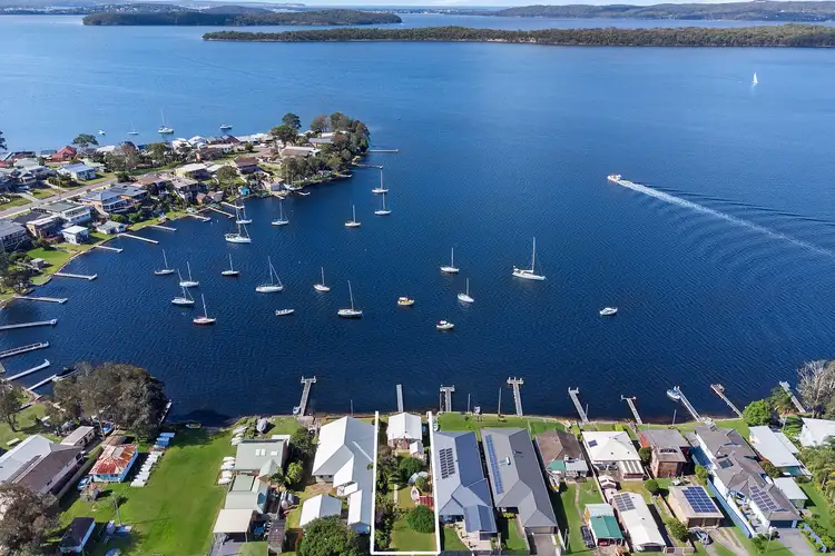 23 Waterside Avenue, Sunshine NSW 2264