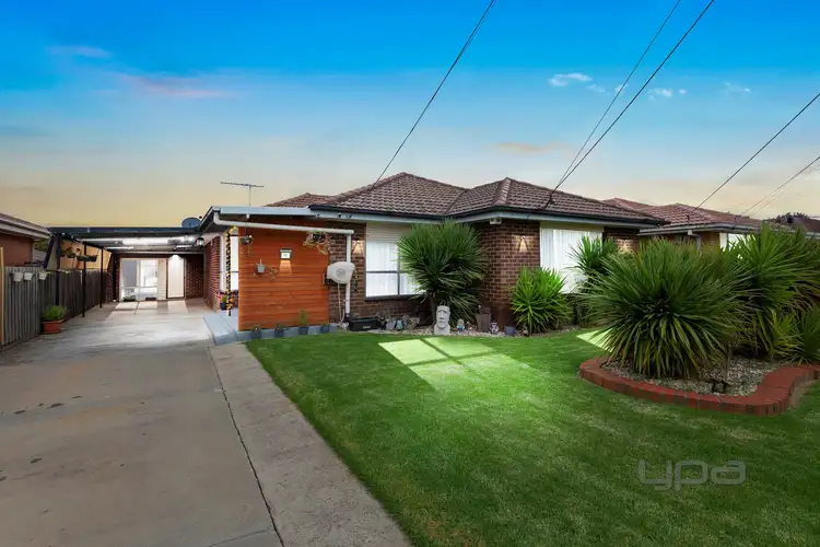 11 Camelia Street, Kings Park VIC 3021