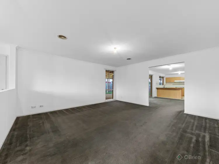 Second view of Homely house listing, 10 Luxor Court, Cranbourne VIC 3977