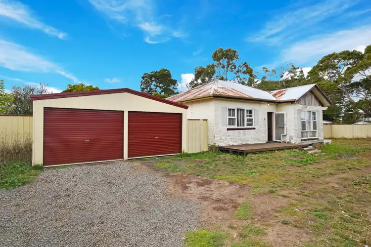 15 Dye Street, Heywood VIC 3304