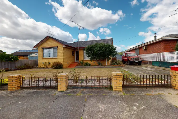2 Fraser Crescent, Churchill VIC 3842