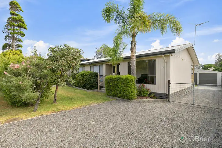20 Pine Avenue, Cowes VIC 3922