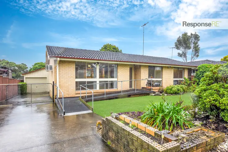 8 Peter Pan Glen, St Clair NSW 2759