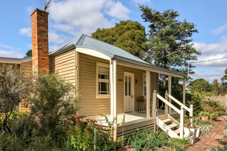 9 Canterbury Street, Clunes VIC 3370