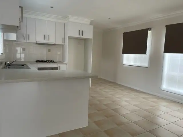 Fifth view of Homely townhouse listing, 1/17 Rochester Drive, Thomastown VIC 3074