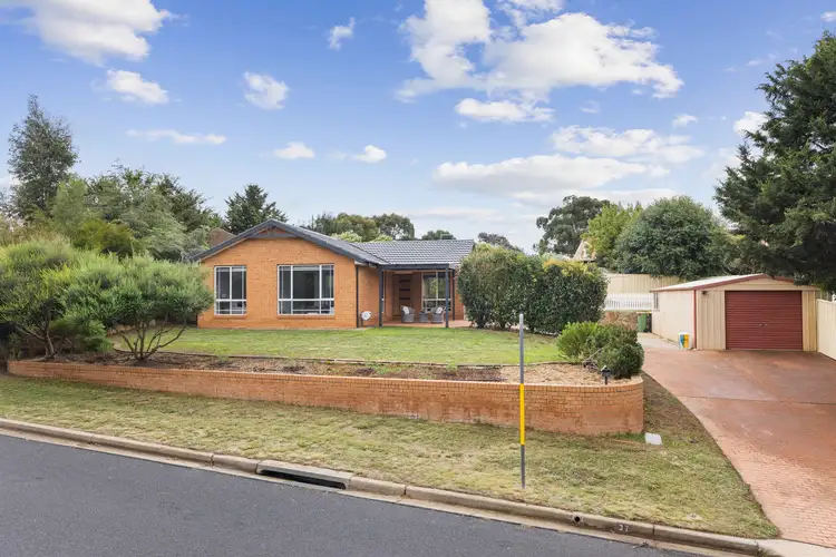 37 Hellmund Street, Queanbeyan West NSW 2620