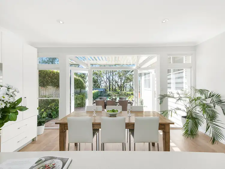 6 Paul Avenue, St Ives NSW 2075
