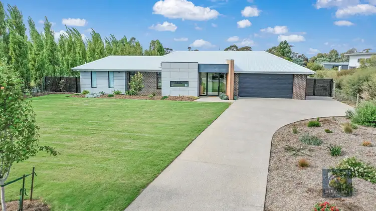 Second view of Homely house listing, 37 Pinerate Place, Echuca VIC 3564
