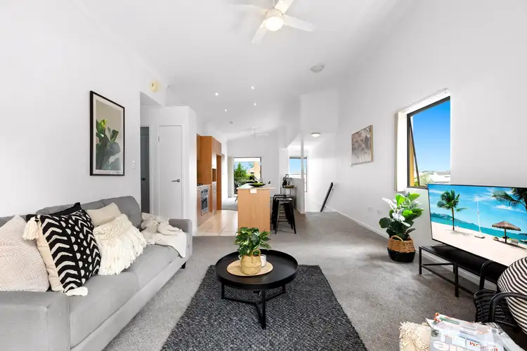 Main view of Homely unit listing, 6/10 Amelia Street, Coorparoo QLD 4151