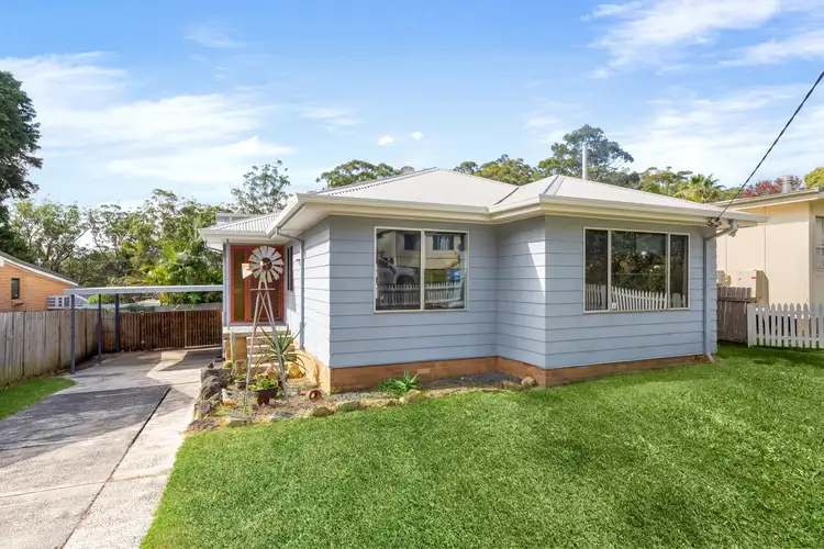 24 Grace Avenue, Point Clare NSW 2250