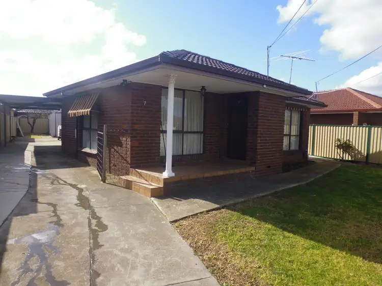 7 Stevenage Crescent