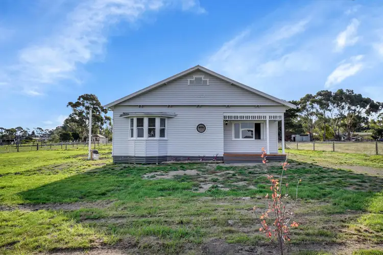 52 Mills Road, Cobden VIC 3266