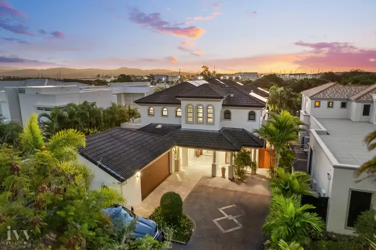 2338 Cressbrook Drive, Hope Island QLD 4212