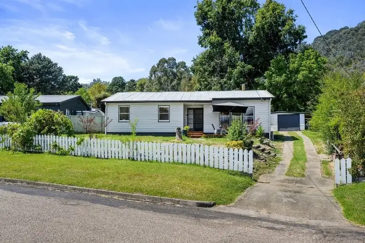 14 Tawonga Crescent, Mount Beauty VIC 3699