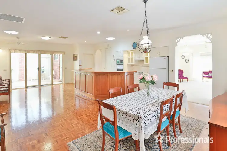 Fifth view of Homely house listing, 30 Walnut Avenue, Mildura VIC 3500