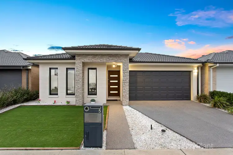 5 Captain Street, Officer VIC 3809