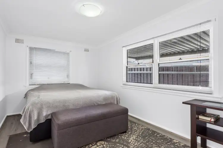 Fifth view of Homely house listing, 10 Sullivan Avenue, Lurnea NSW 2170