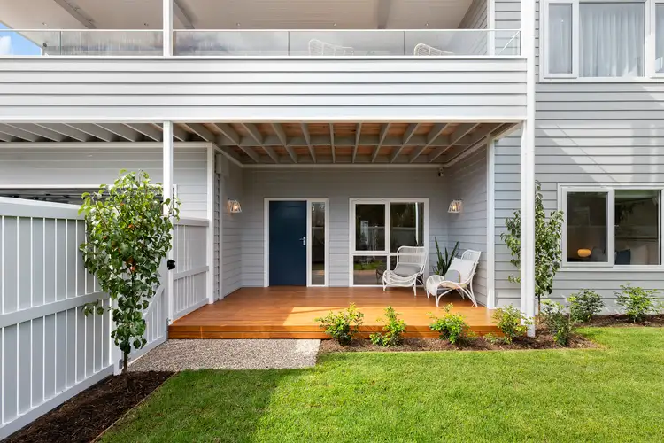 Second view of Homely house listing, 15 Henry Court, Mccrae VIC 3938