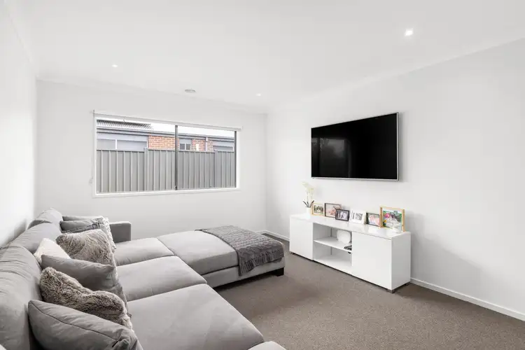Sixth view of Homely house listing, 32 Greenfields Boulevard, Romsey VIC 3434