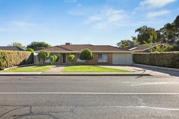 4 Potter Drive, Woodcroft SA 5162