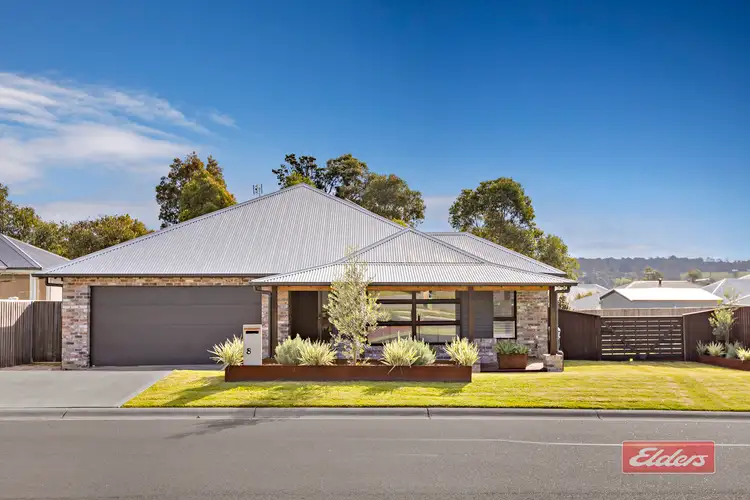 8 Wintle Road, The Oaks NSW 2570